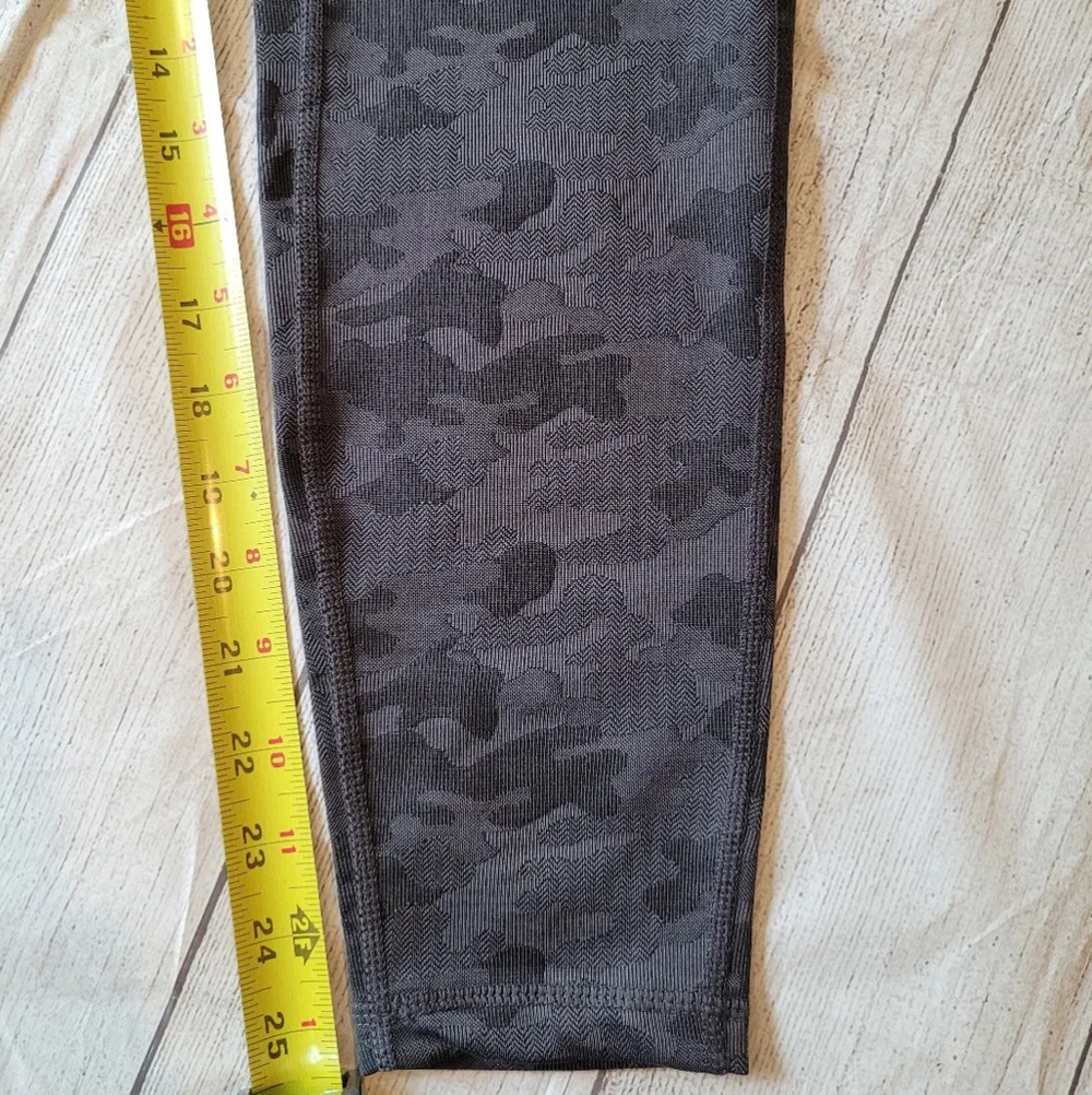Danskin •Size Medium• Jacquard Camo Hi-Waist Leggings ☆New w/ Tag☆ - Picture 8 of 8